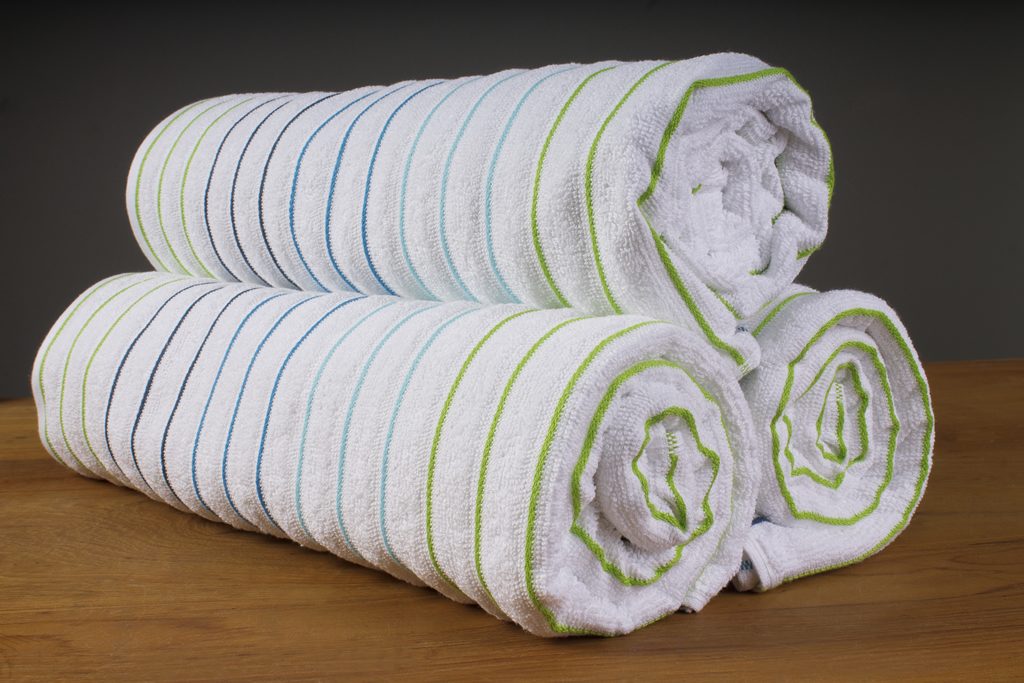 Set Luxury toalla mano, baño, 100% algodón egipcio, 600 gr/m2. Incluye piso  de baño - Tienda Hohos